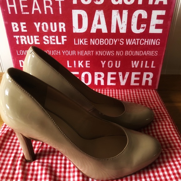 Nine West Women’s Heel Nude - Picture 5 of 8